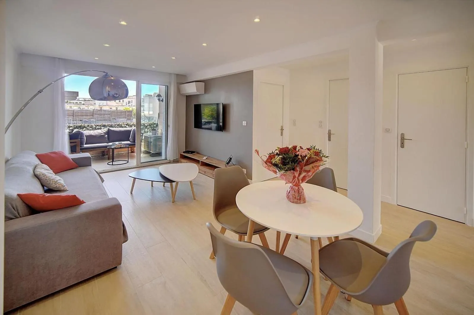 Acacia1 Dah 6 Personnes Apartment Cannes